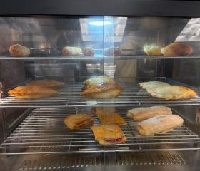 Absentee-Owned Building Breakfast & Lunch Café – Low Rent | Growth Opportunity