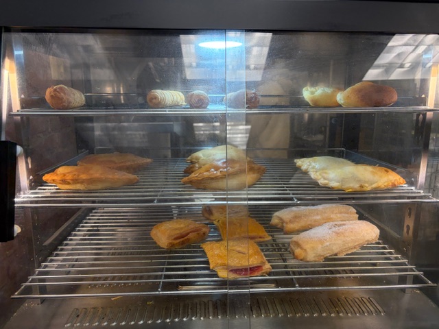 Absentee-Owned Building Breakfast & Lunch Café – Low Rent | Growth Opportunity